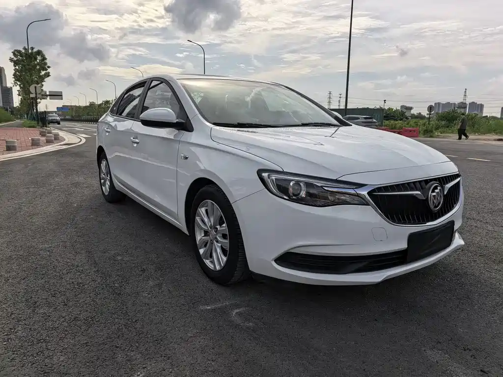 Buick Excelle — миниатюра 3