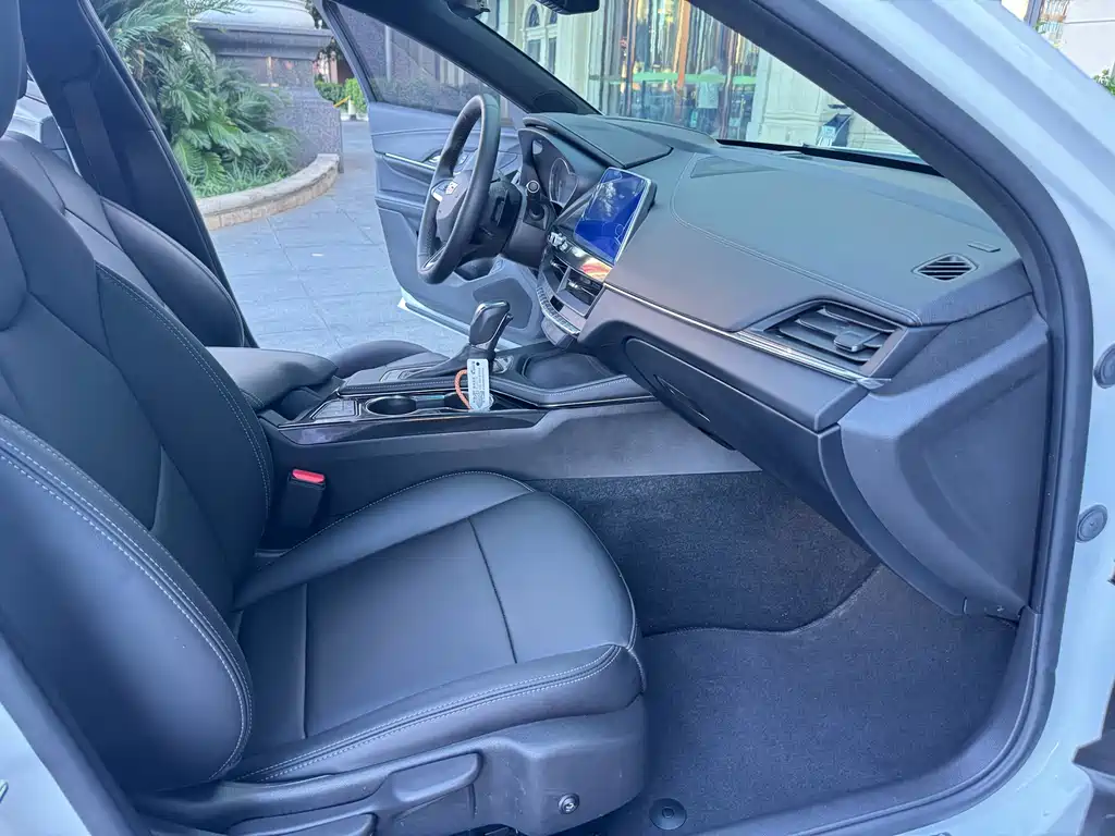 Cadillac CT4 2022 28T Luxury