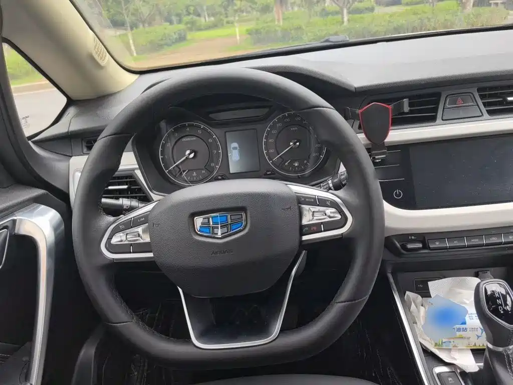 Geely Vision X3 — миниатюра 6