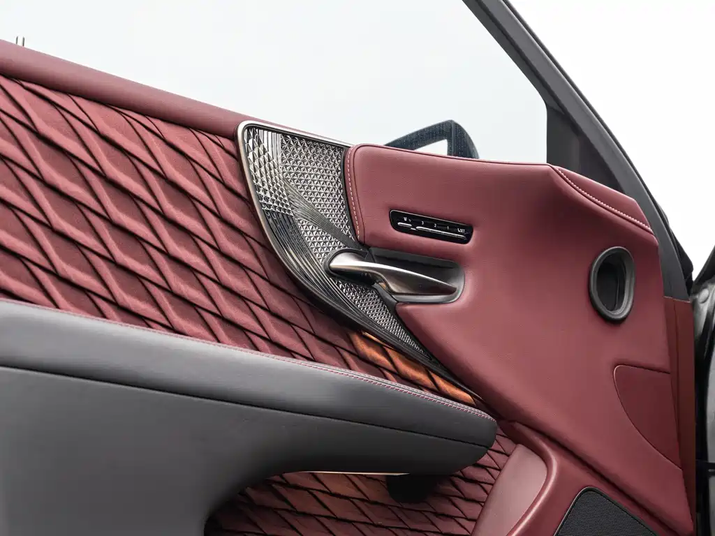 Lexus LS — миниатюра 21