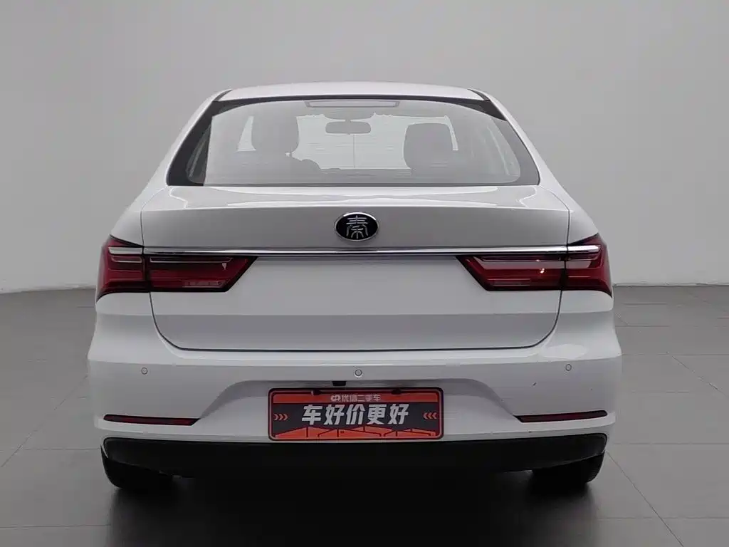 BYD Qin — миниатюра 4