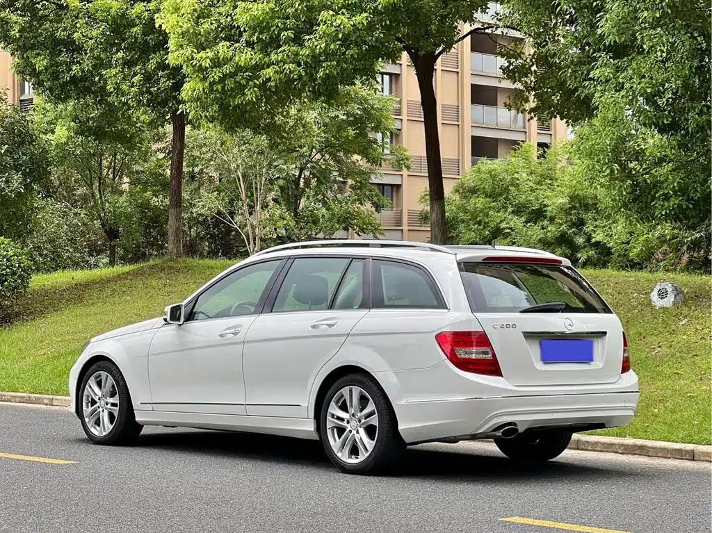 Mercedes-Benz C-Class (Import) — миниатюра 20