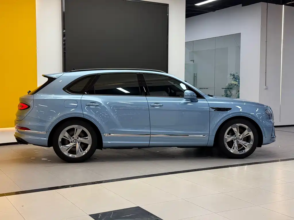 Bentley Bentayga — миниатюра 4