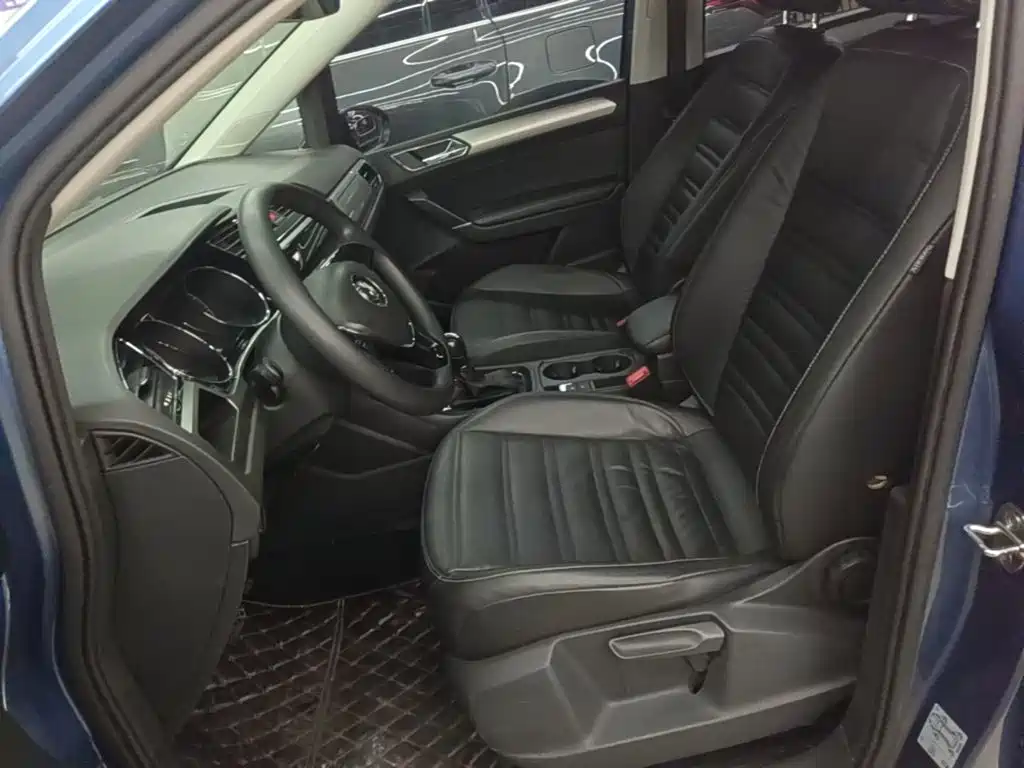 Volkswagen Touran — миниатюра 15