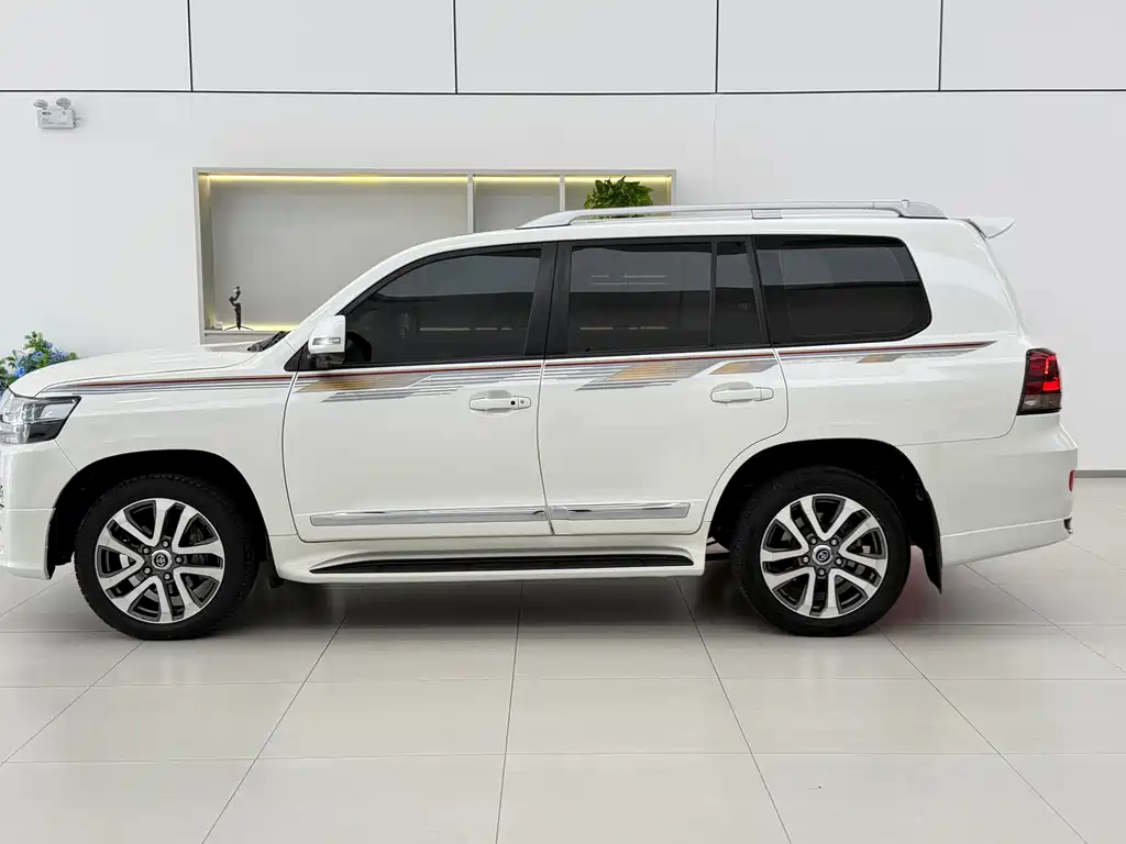 Toyota Land Cruiser — миниатюра 10