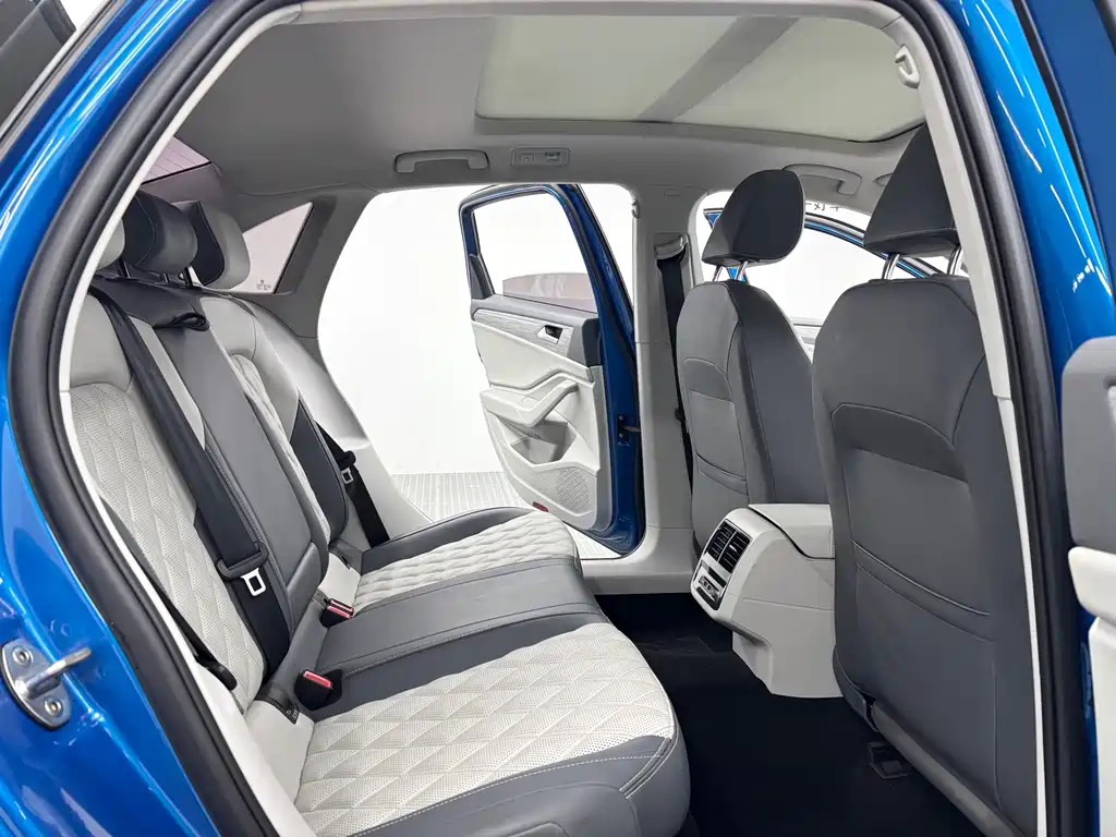 Volkswagen Sagitar — миниатюра 9