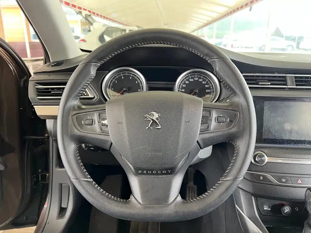 Peugeot 408 — миниатюра 7
