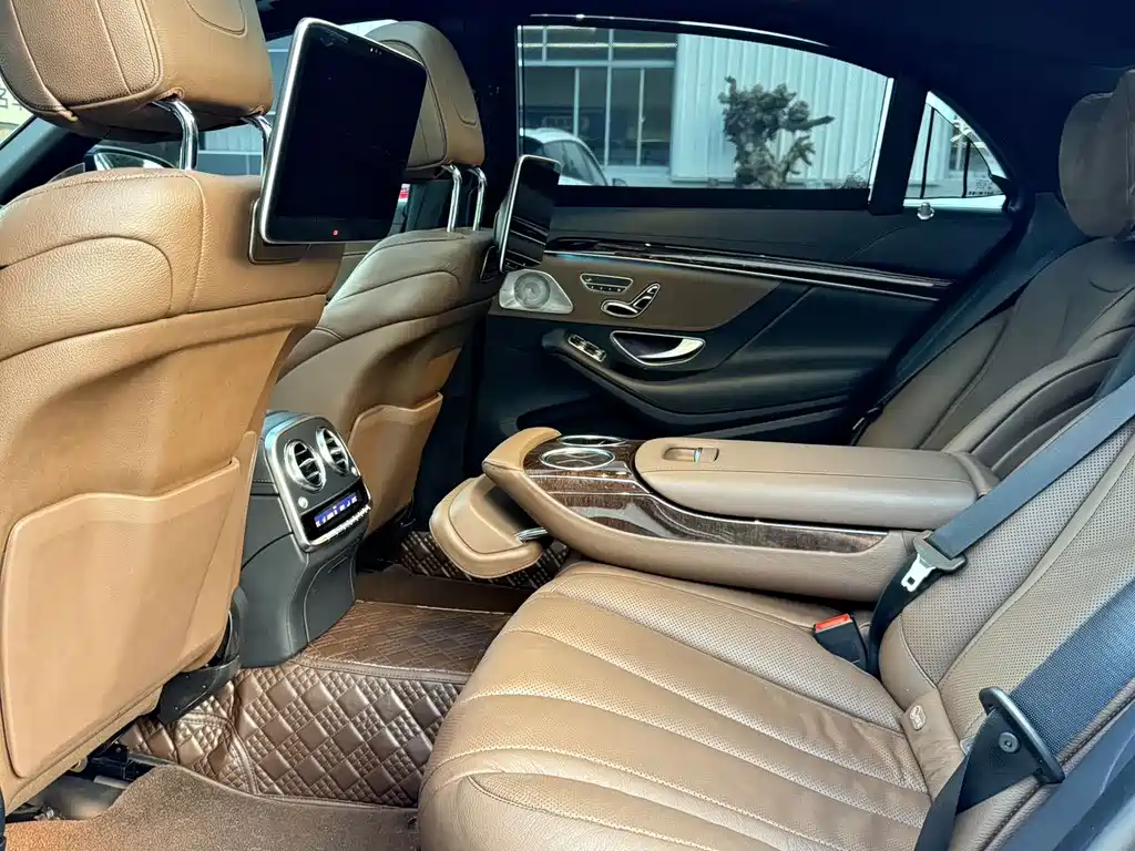 Mercedes-Benz S-Class — миниатюра 6