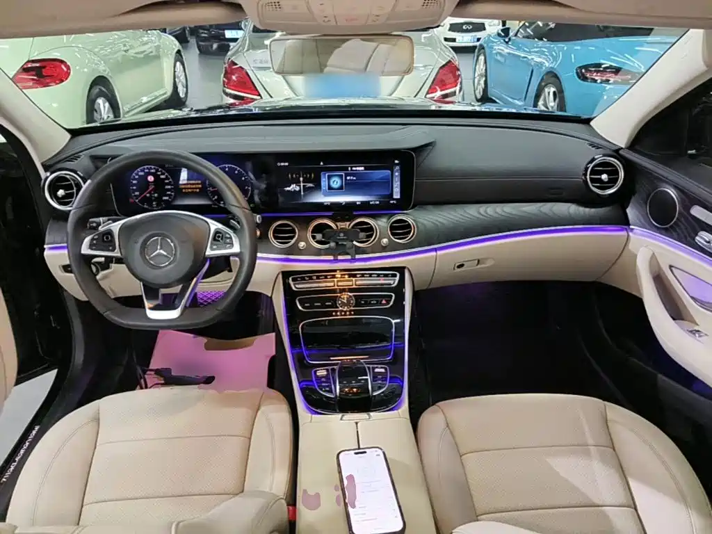 Mercedes-Benz E-Class — миниатюра 10