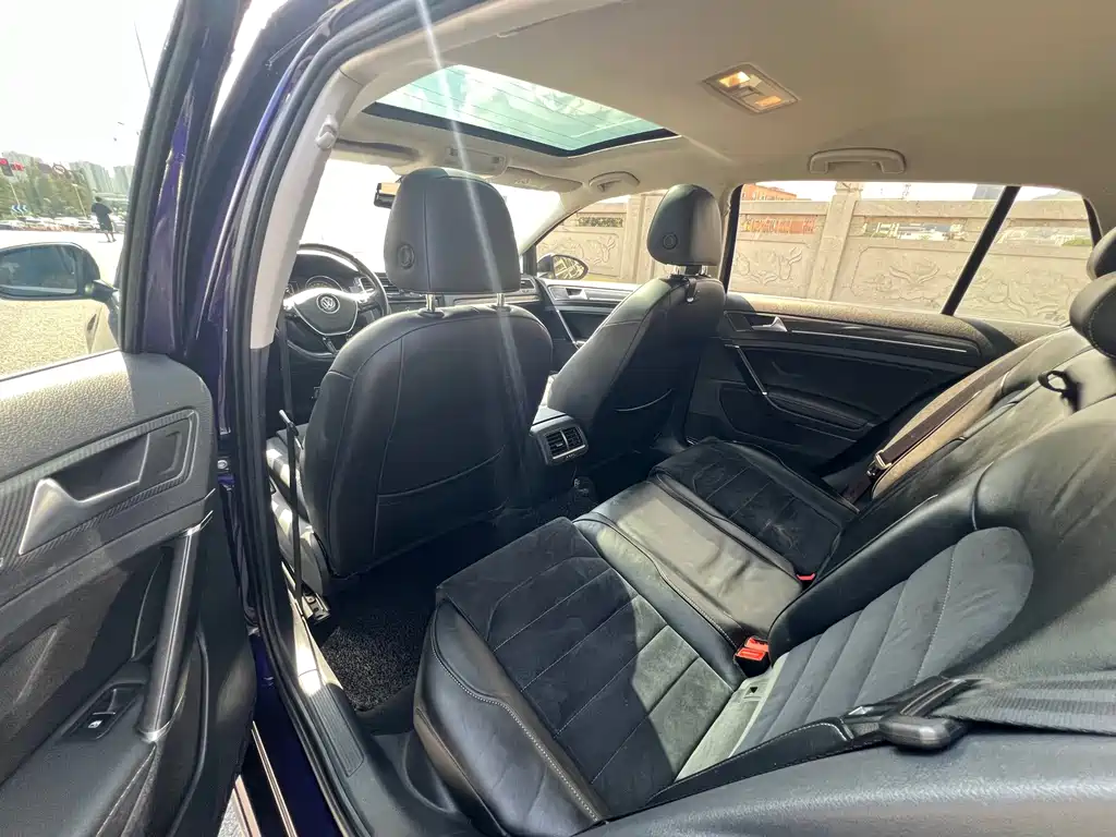 Volkswagen Golf — миниатюра 5