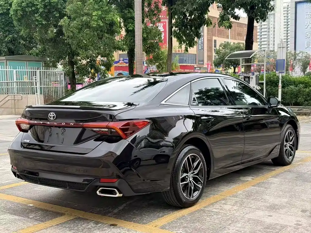 Toyota Avalon — миниатюра 12