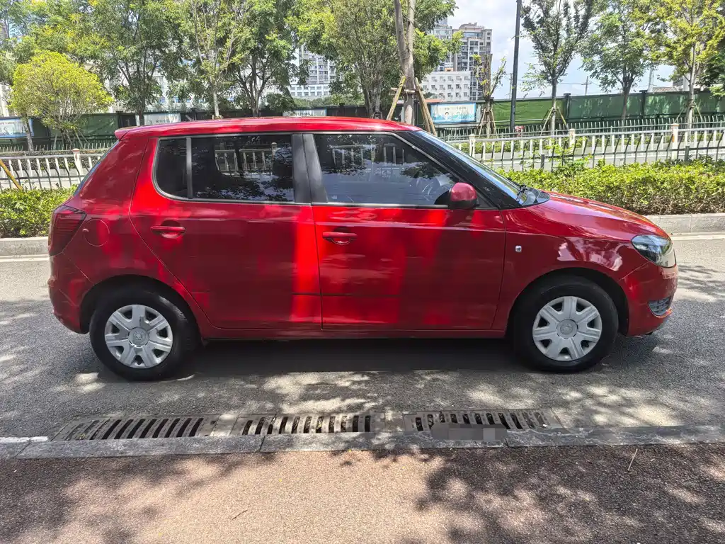 Skoda Fabia — миниатюра 4