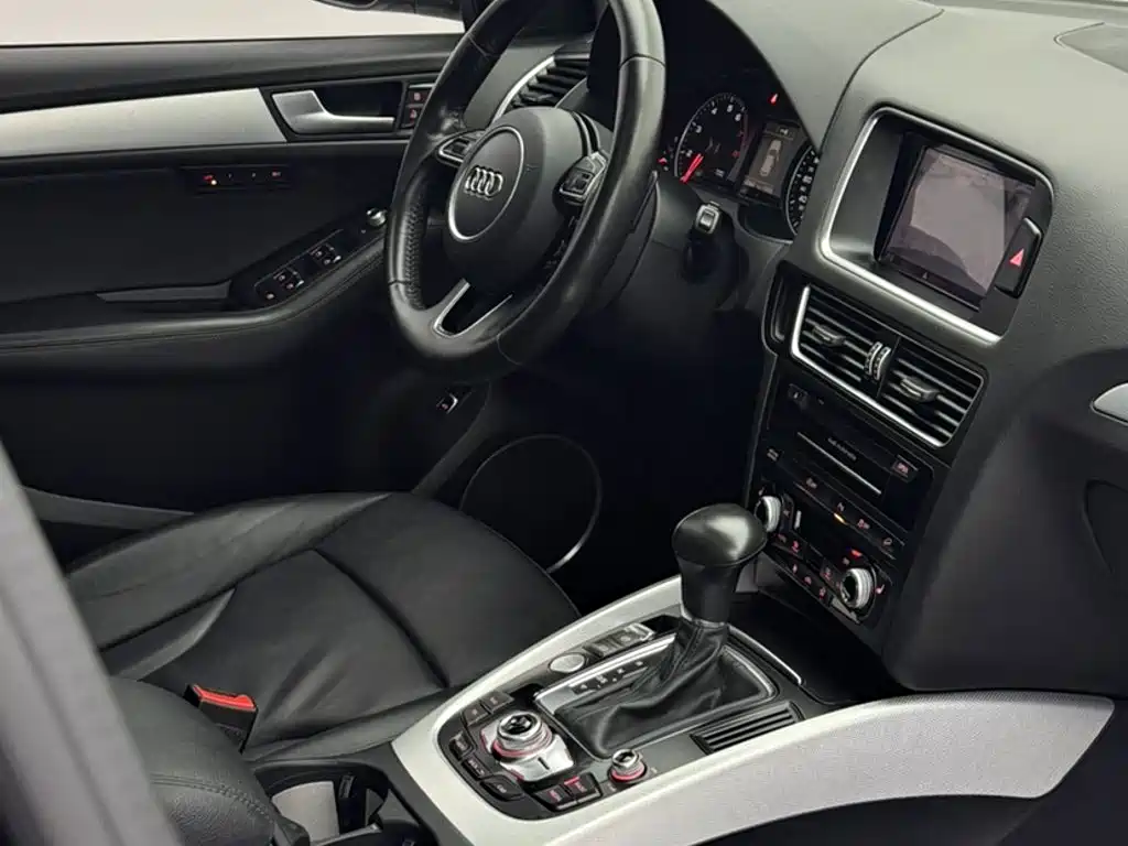 Audi Q5 (Import) — миниатюра 2