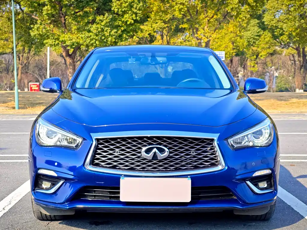 INFINITI Q50L