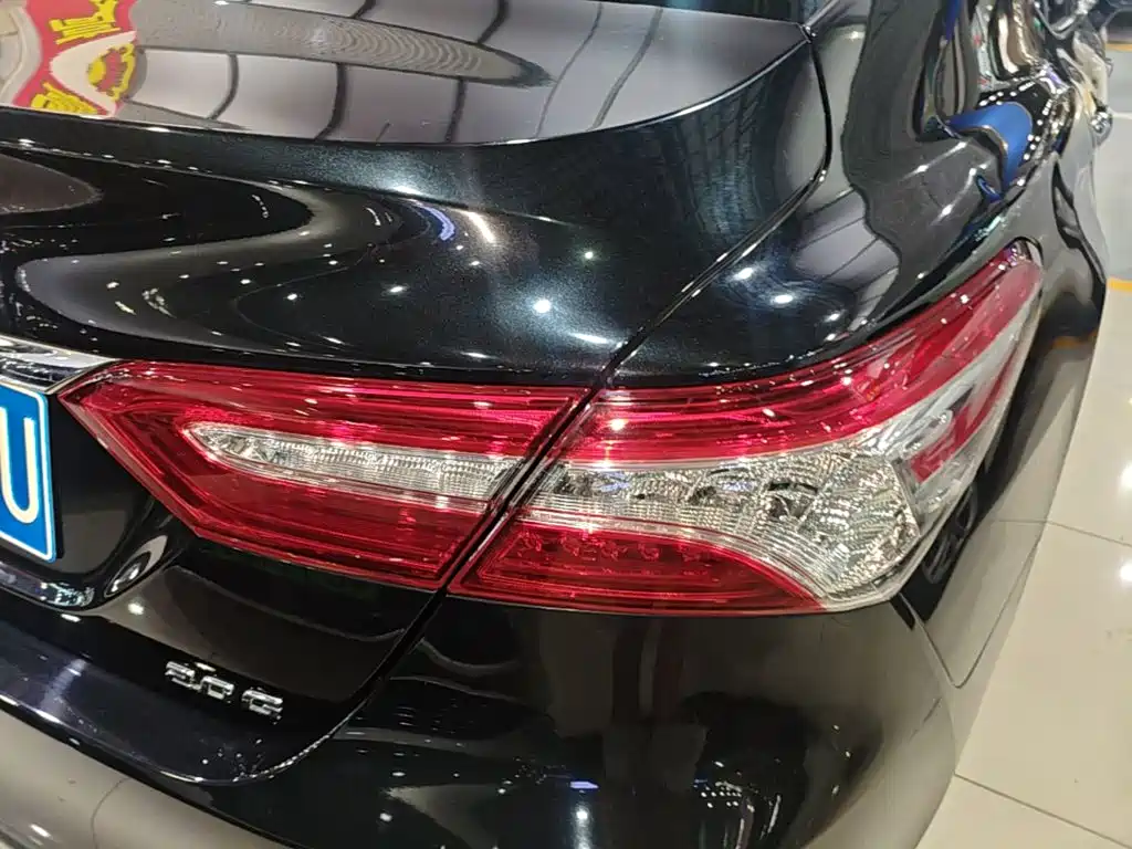 Toyota Camry — миниатюра 8