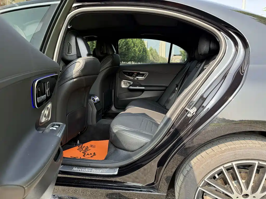Заказать Mercedes-Benz C-Class 2026 года за 5 007 059 ₽  из Китая