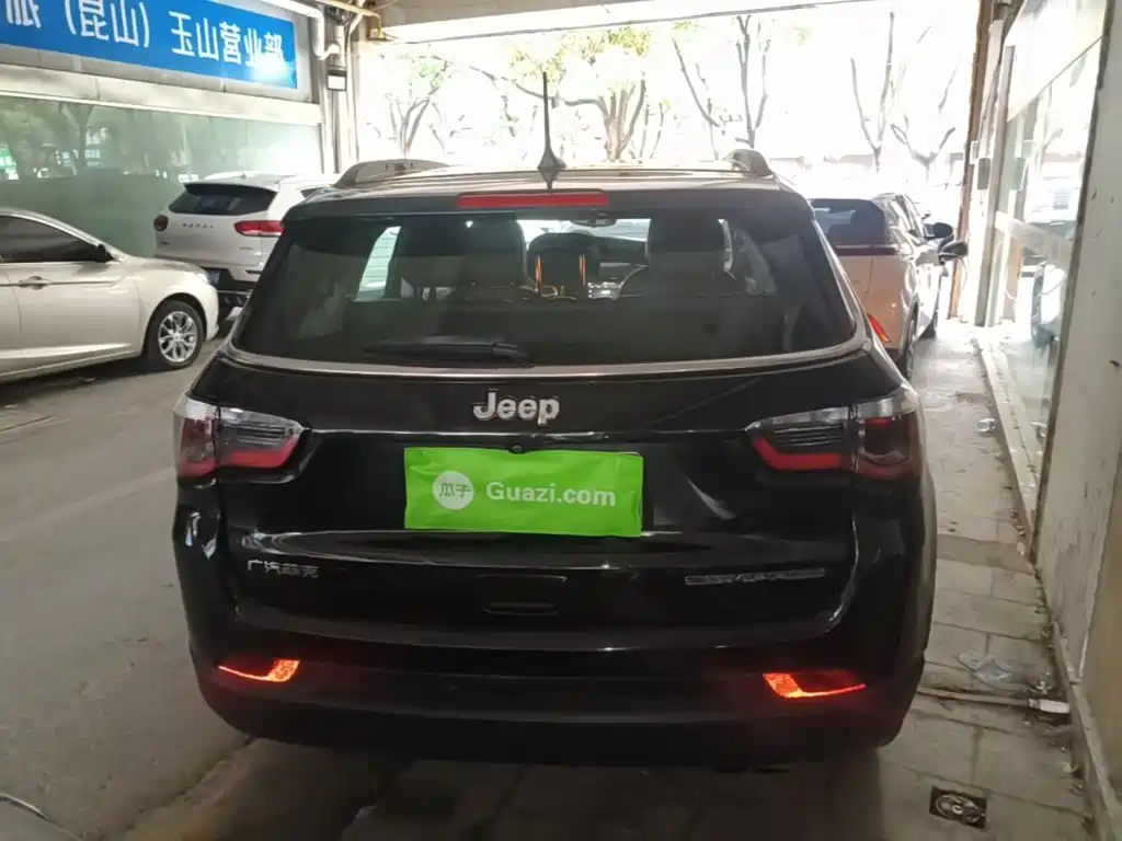 Jeep Compass — миниатюра 6
