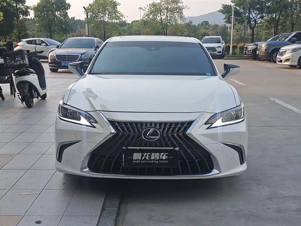 Lexus ES — миниатюра 2