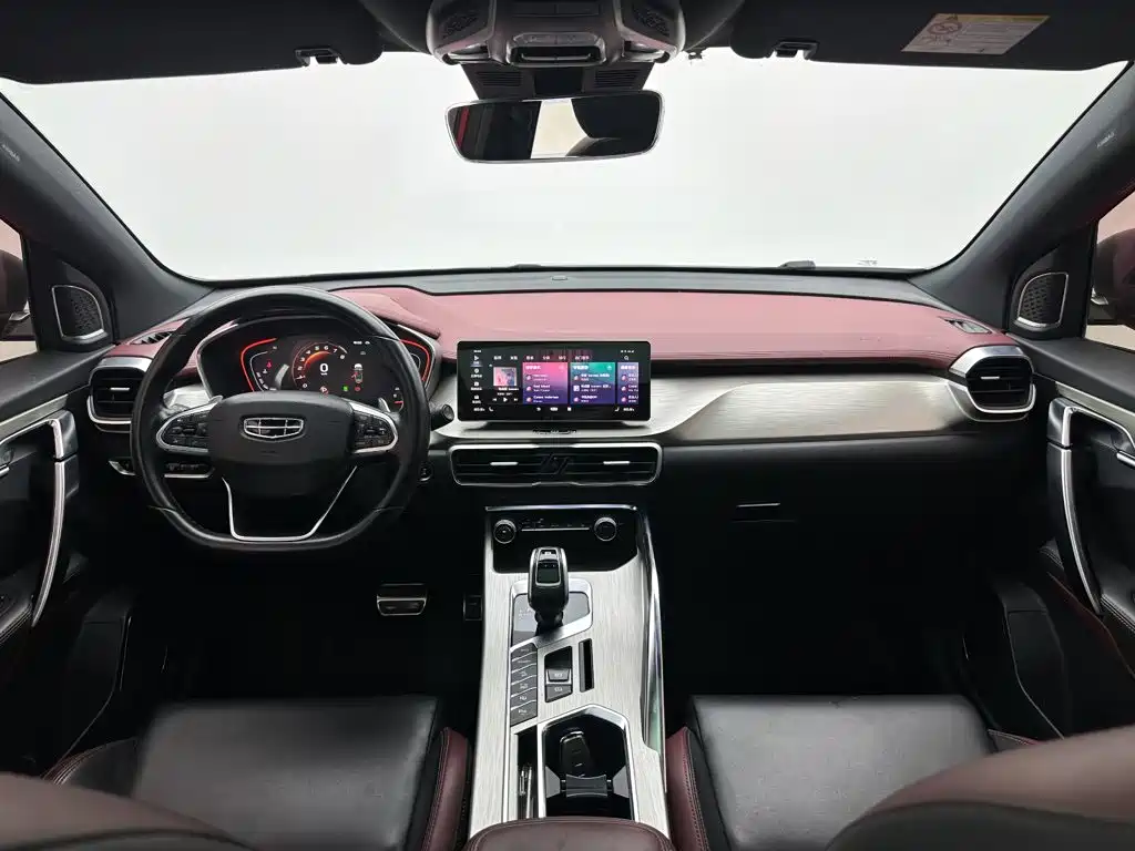 Geely Binyue — миниатюра 23