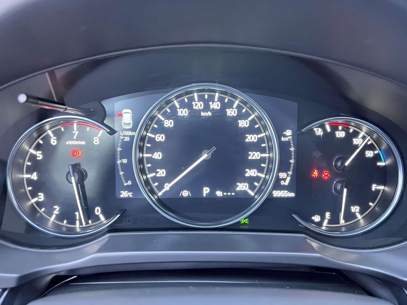 Mazda CX-5 2.0 л 2024 г. Белый, пробег 9000 км