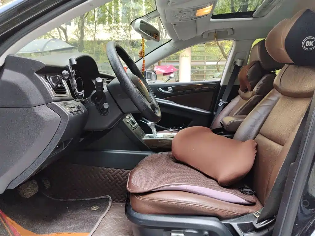 Hongqi Hongqi H7 — миниатюра 11