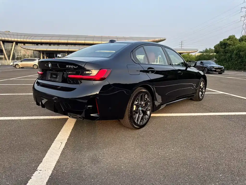 BMW 3 Series 3 2026 330Li M Sport