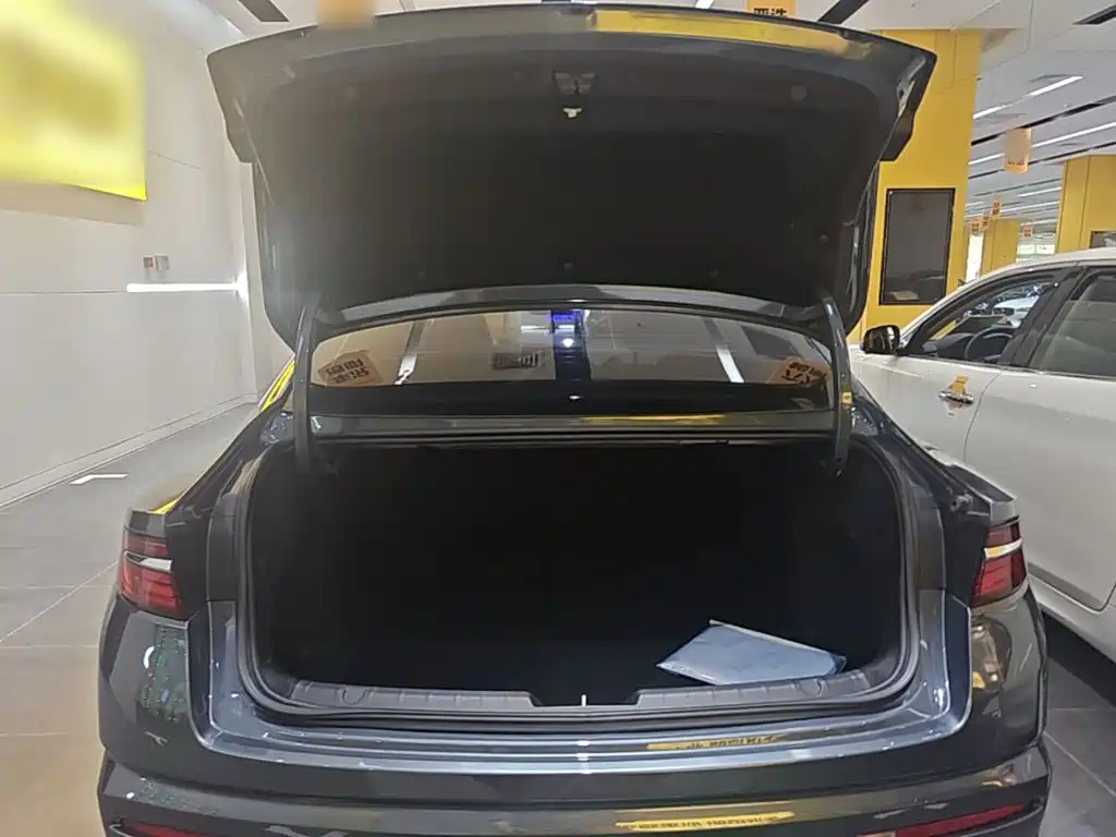Geely Xingrui — миниатюра 19