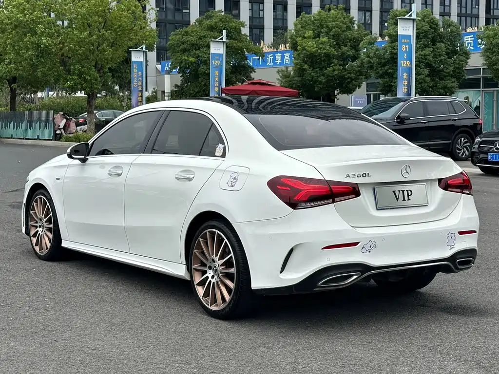 Mercedes-Benz A-Class — миниатюра 7