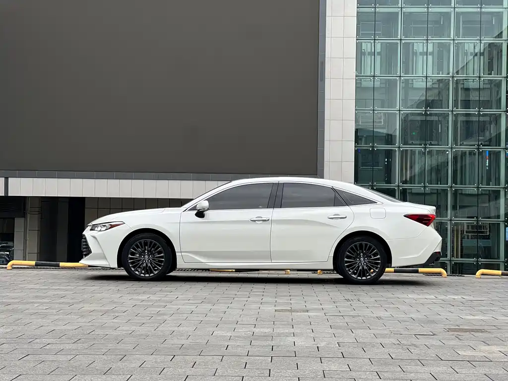 Toyota Avalon — миниатюра 7