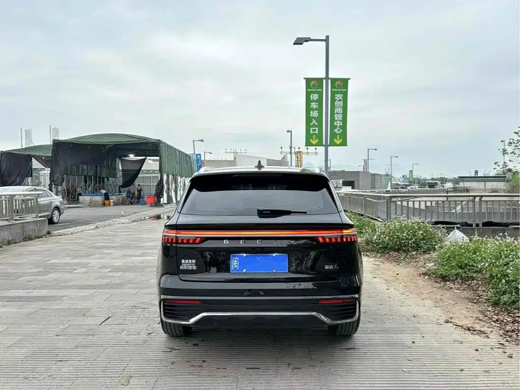 Geely Xingyue L — миниатюра 2