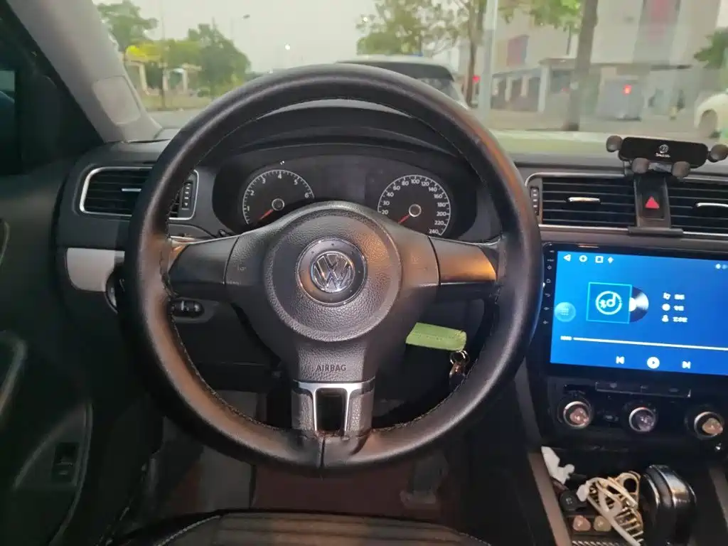 Volkswagen Sagitar — миниатюра 6
