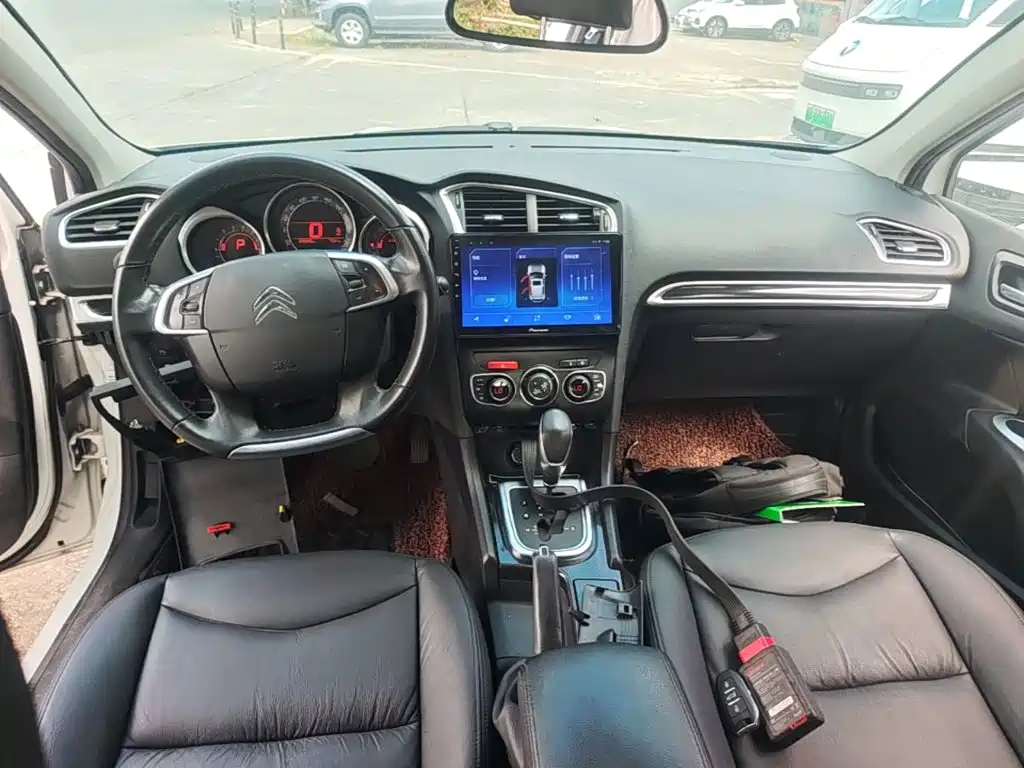 Citroen C4L — миниатюра 10