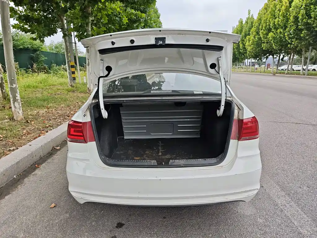 Volkswagen Santana — миниатюра 19