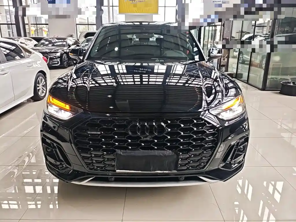 Audi Q5L Sportback — миниатюра 3
