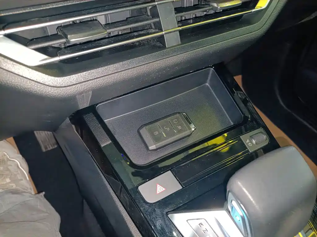 BYD Yuan EV — миниатюра 9