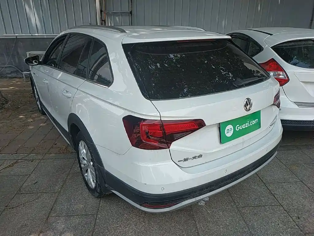 Volkswagen C-Trek 2018 1.5L AT Comfort
