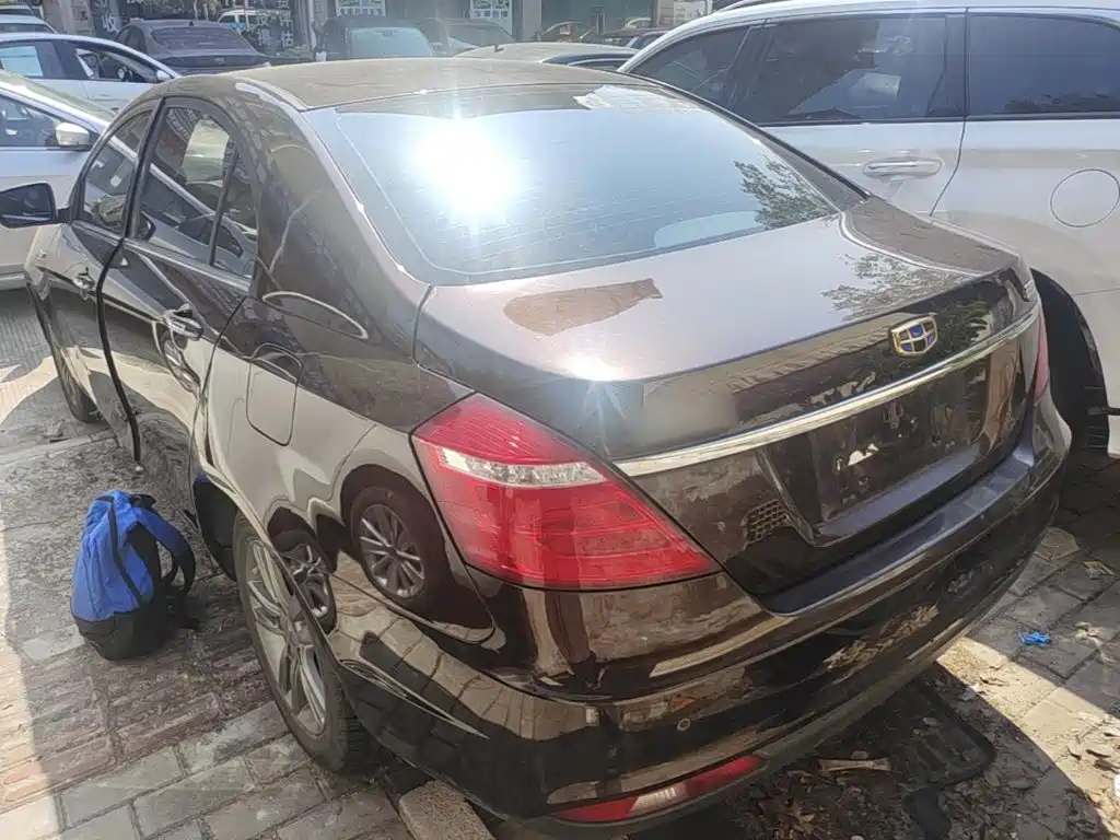 Geely Emgrand — миниатюра 5