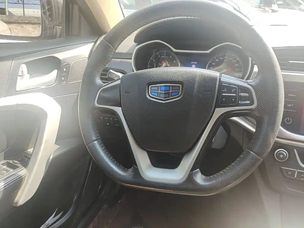 Geely Emgrand — миниатюра 11