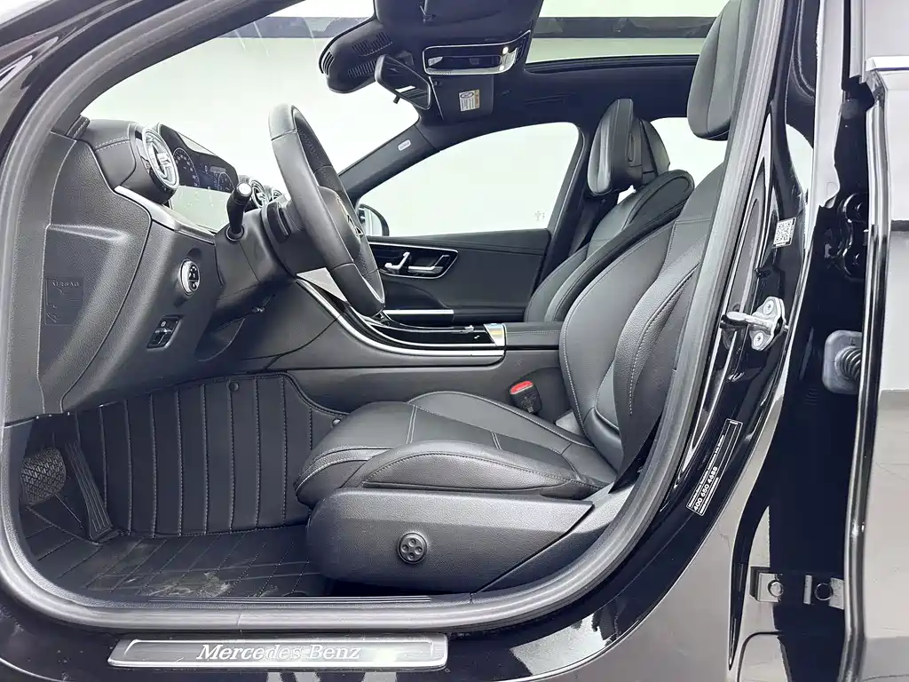 Mercedes-Benz C-Class — миниатюра 4
