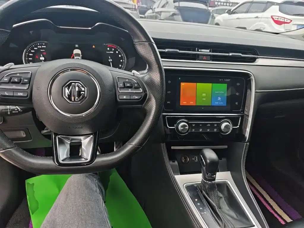 MG MG6 — миниатюра 10