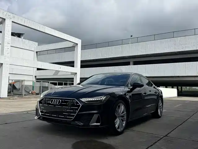Audi A7L