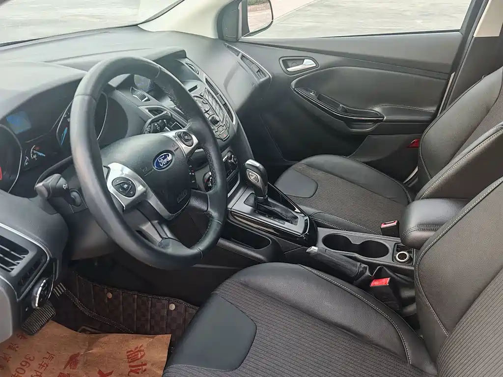Ford Focus — миниатюра 5
