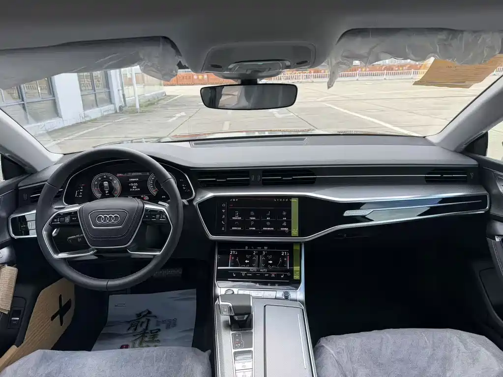 Audi A7L 2025 45 TFSI quattro