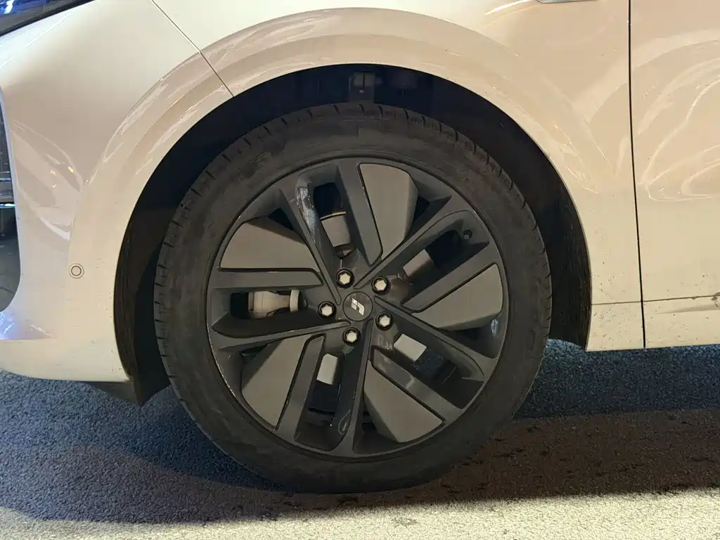 Li Auto Li L6 — миниатюра 13