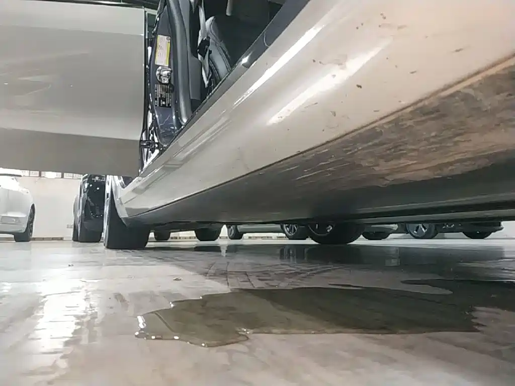 Tesla Model 3 — миниатюра 21