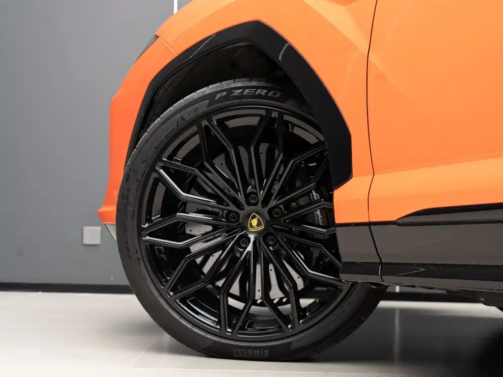 Lamborghini Urus SE — миниатюра 6