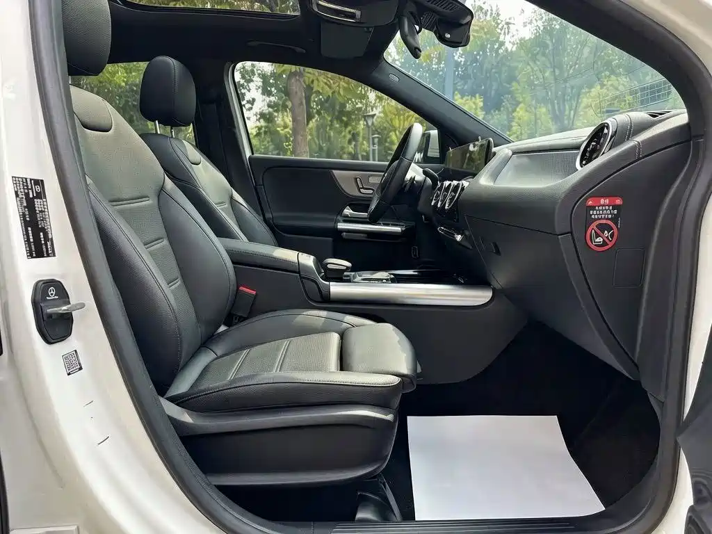 Mercedes-Benz GLA — миниатюра 23