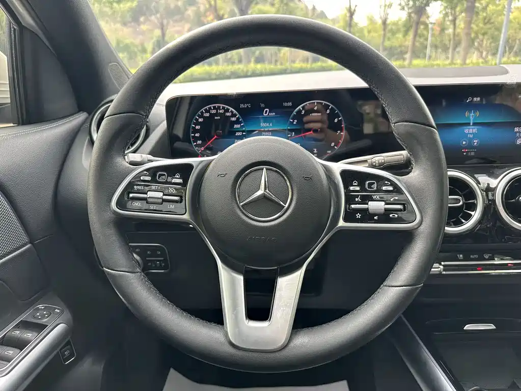 Mercedes-Benz GLA — миниатюра 17