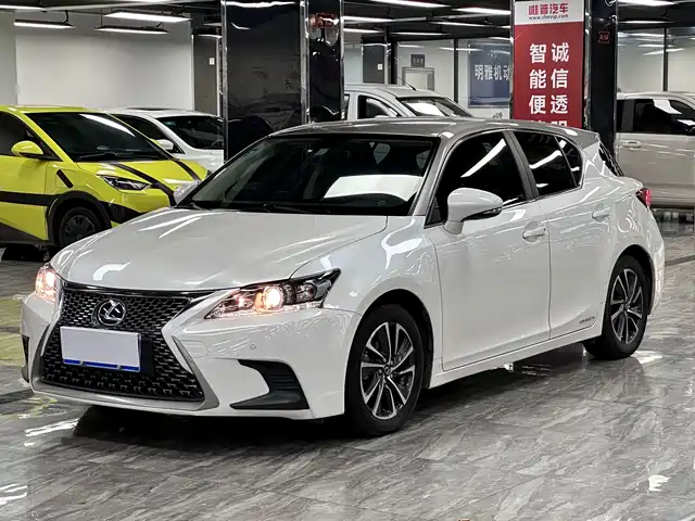 LEXUS  CT 2018