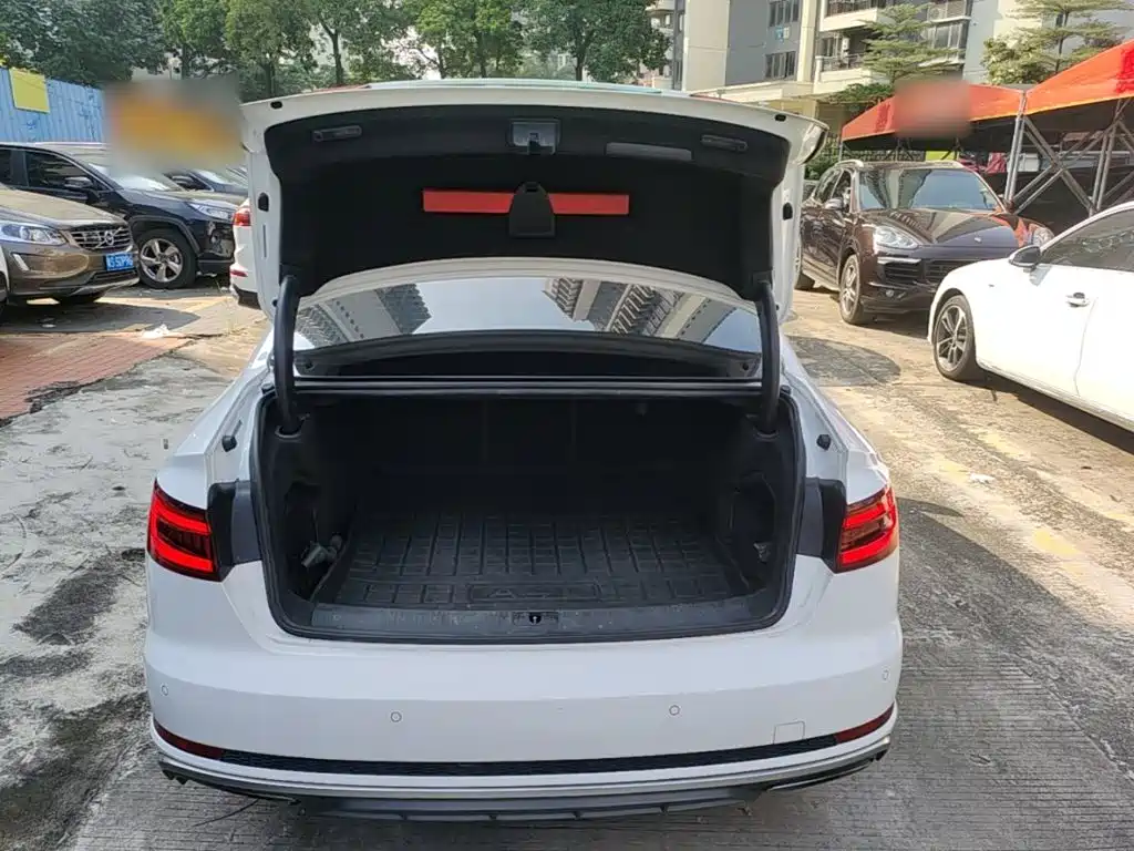 Audi A4L — миниатюра 19